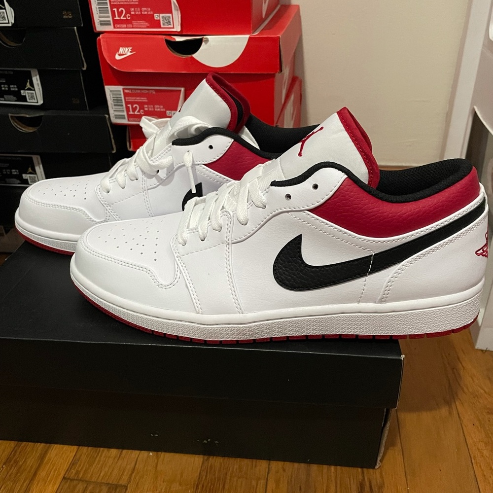 Jordan 1 Low 10.5M